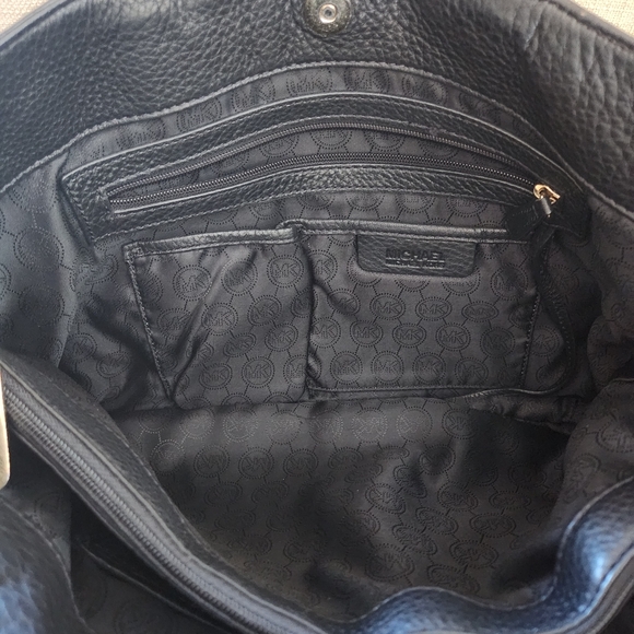 Michael Kors Chain-Link Leather Tote - Picture 7 of 16